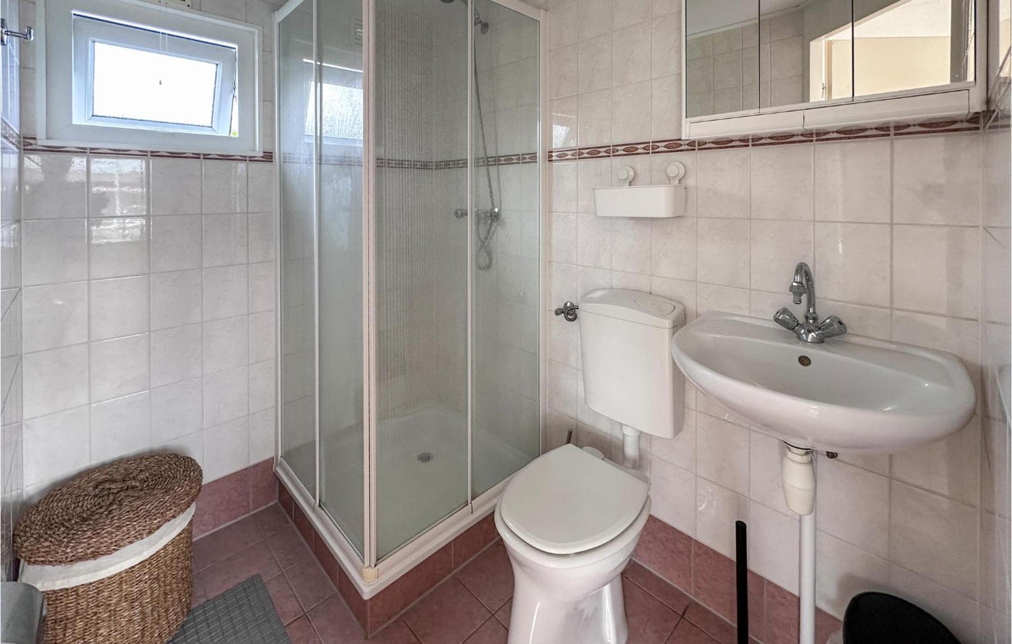 Lovely Home In Tzummarum With Wifi Екстериор снимка